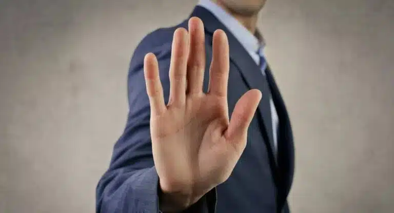 為什麼你的業務不用 CRM,我們將探討為什麼你的銷售人員不使用 CRM,以及你可以做些什麼來鼓勵他們採用這個強大的工具。讓我們開始吧!